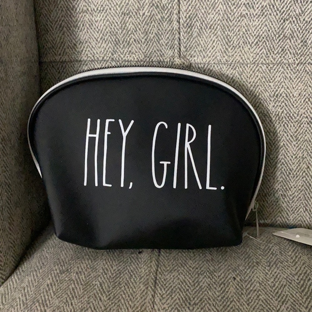Black cosmetic bag 🤍